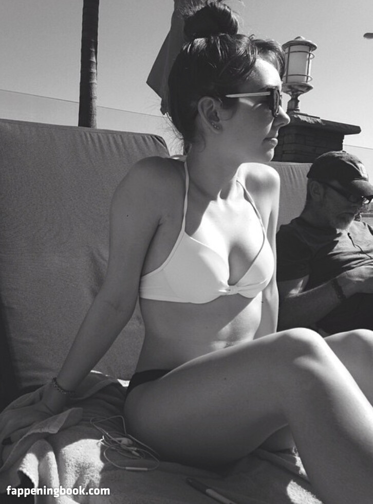 Holly Taylor Onlyfans Nude Leaked Photos photo leak 35 of 45