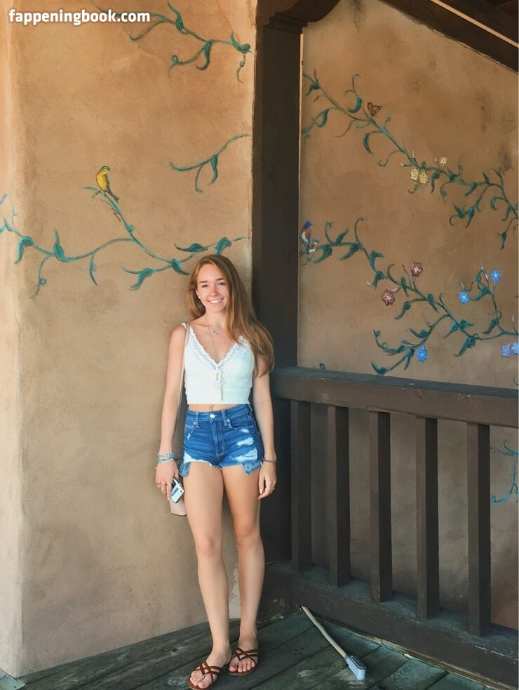 Holly Taylor Onlyfans Nude Leaked Photos photo leak 44 of 45