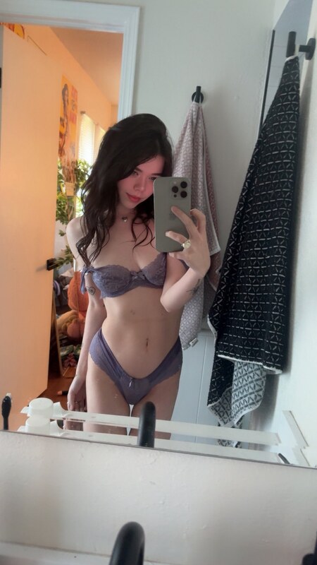Nikkiistar / nsfwnikki / nikkinatural OnlyFans Nude Leaks photo leak 5 of 30