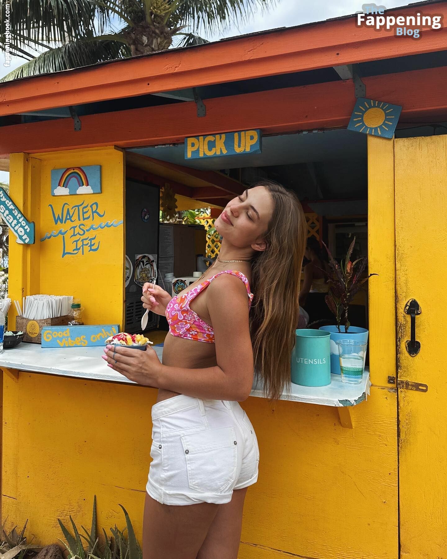 Caitlin Carmichael Onlyfans Nude Leaked Photos photo leak 21 of 50