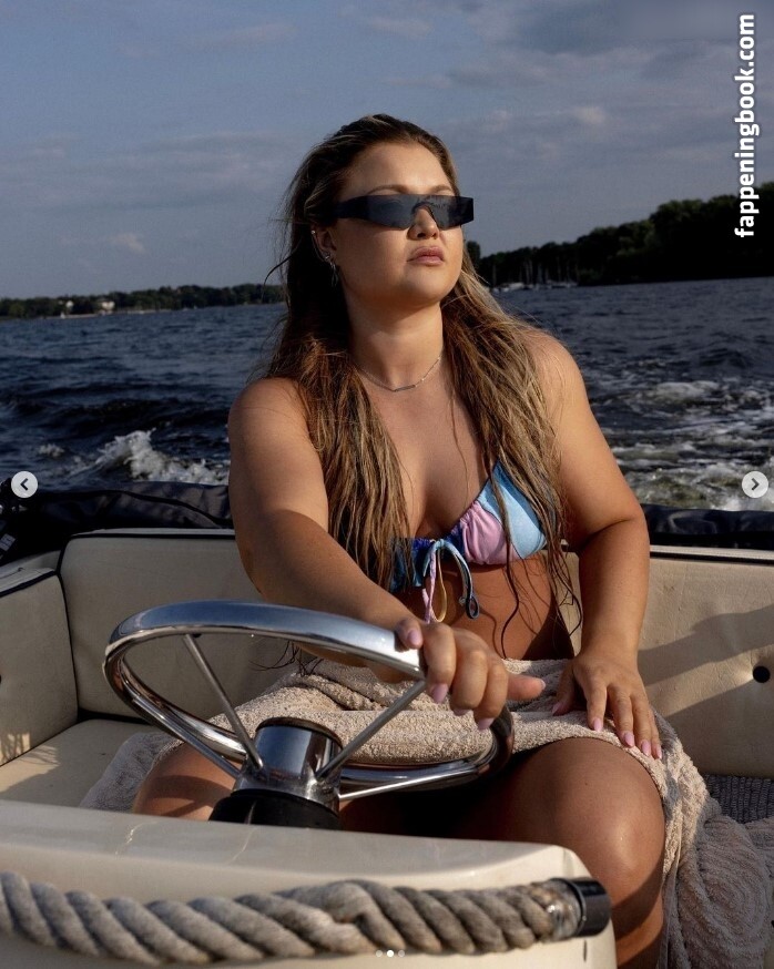 Sophia Thiel Onlyfans Nude Leaked Photos photo leak 30 of 49