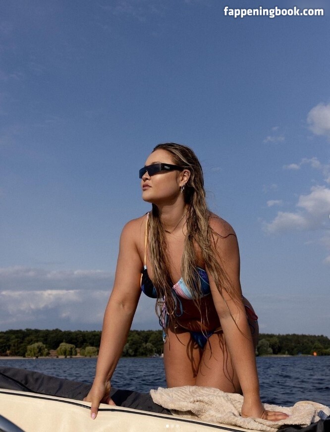 Sophia Thiel Onlyfans Nude Leaked Photos photo leak 35 of 49