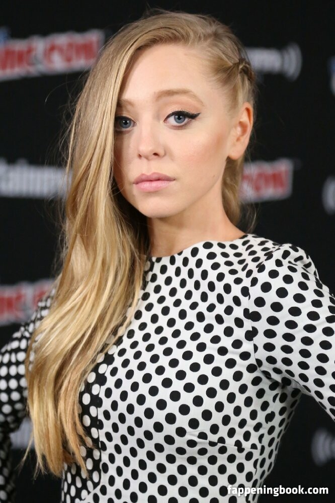 Portia Doubleday Onlyfans Nude Leaked Photos photo leak 27 of 48
