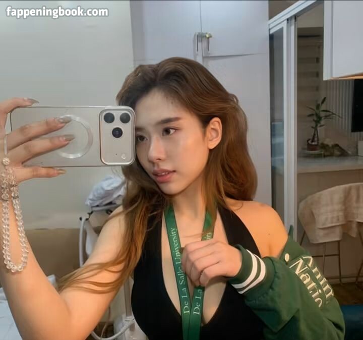 Eloise Winchel Onlyfans Nude Leaked Photos photo leak 12 of 49