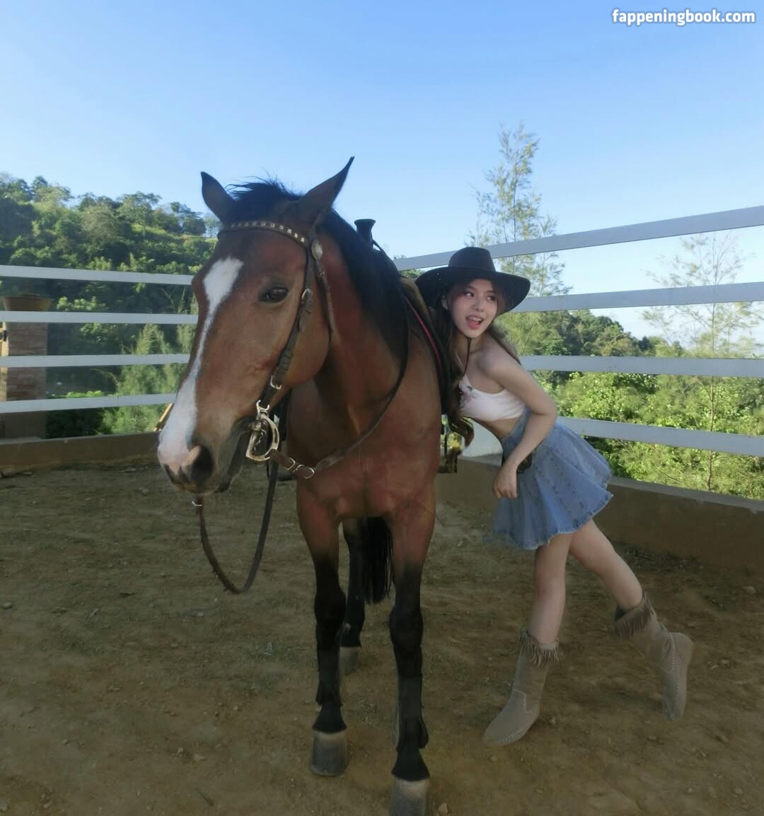 Eloise Winchel Onlyfans Nude Leaked Photos photo leak 45 of 49