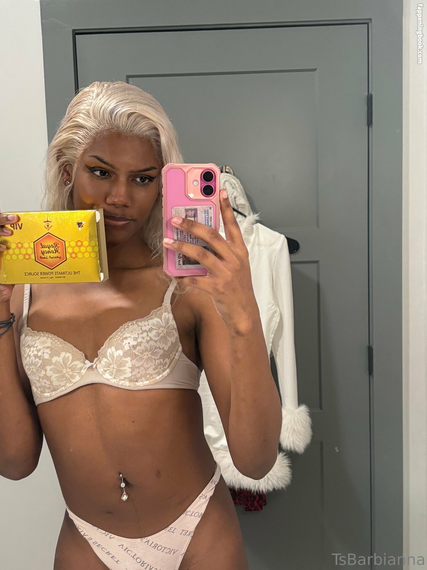explicitlyarmani Onlyfans Nude Leaked Photos photo leak 17 of 26