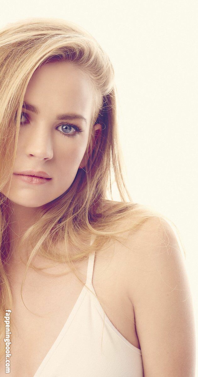 Britt Robertson Onlyfans Nude Leaked Photos photo leak 21 of 50