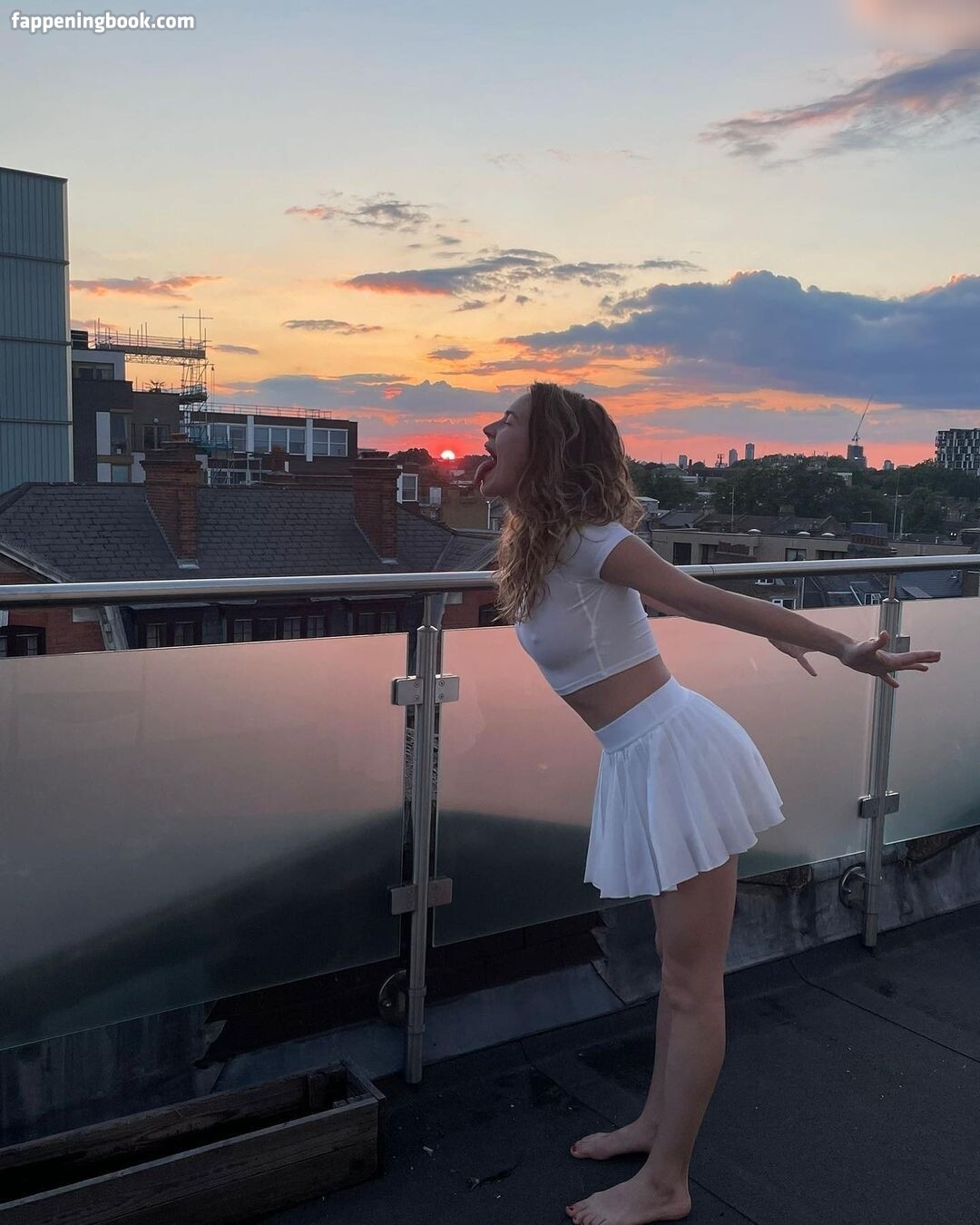 Britt Robertson Onlyfans Nude Leaked Photos photo leak 44 of 50