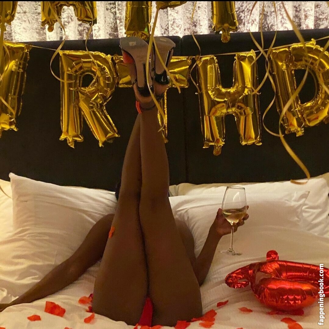 Venorika Onlyfans Nude Leaked Photos photo leak 26 of 34