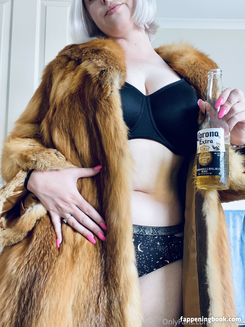 Quartz Onlyfans Nude Leaked Photos photo leak 9 of 47