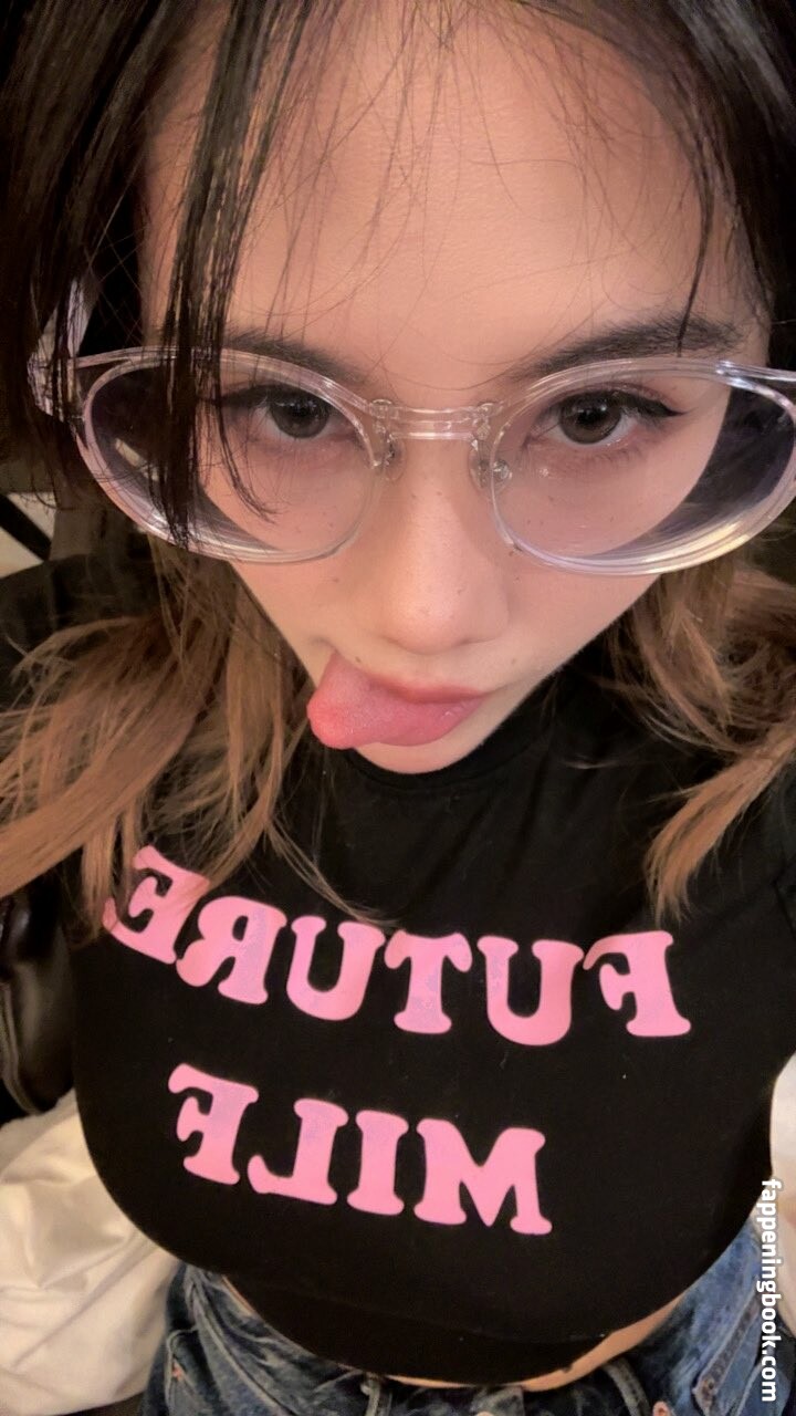 Kura Onee-san Onlyfans Nude Leaked Photos photo leak 48 of 50