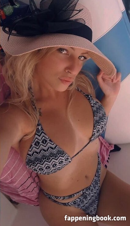Eve Dapic Onlyfans Nude Leaked Photos photo leak 6 of 35