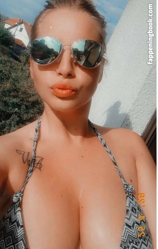 Eve Dapic Onlyfans Nude Leaked Photos photo leak 17 of 35