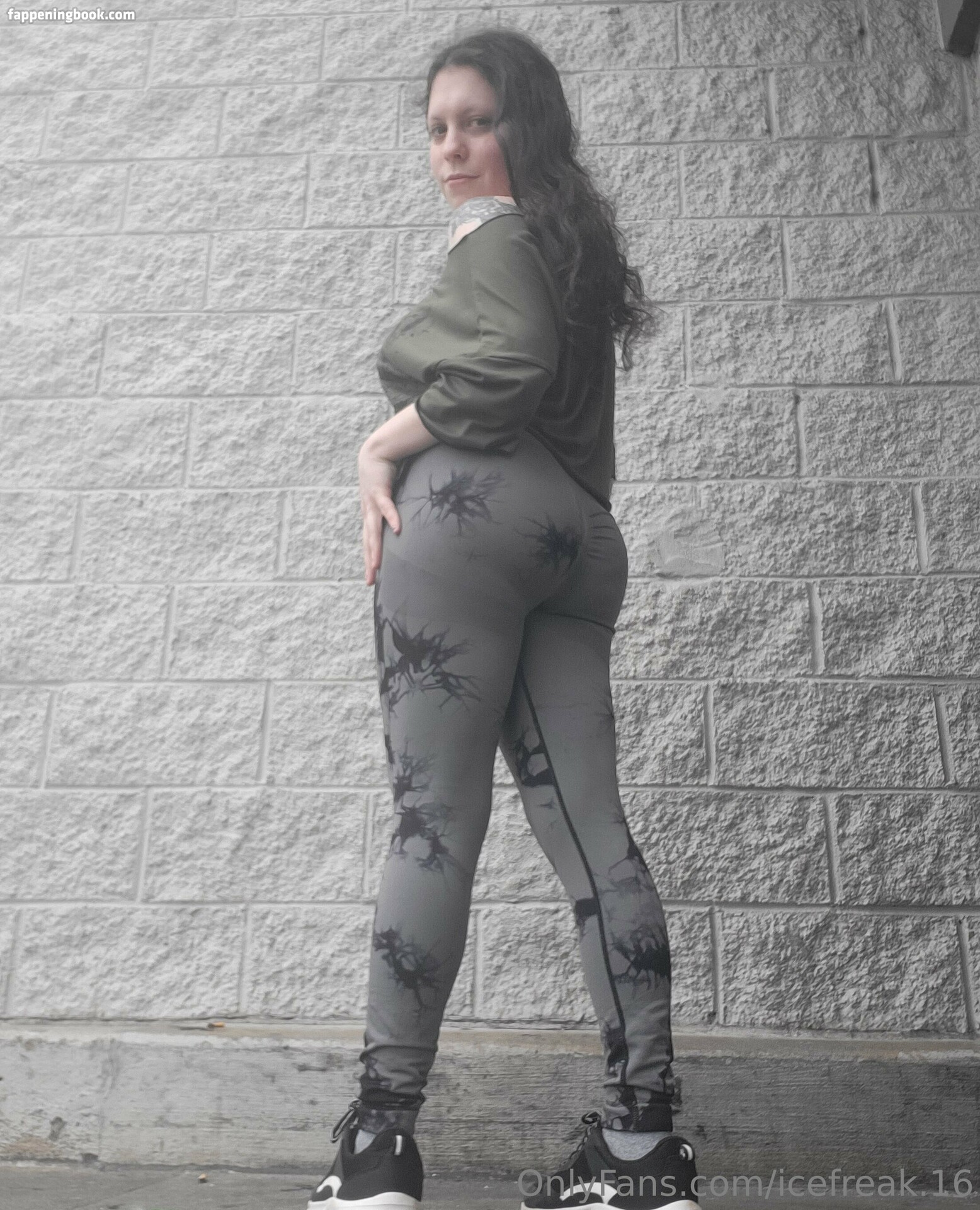 icefreak.16 Onlyfans Nude Leaked Photos photo leak 4 of 49