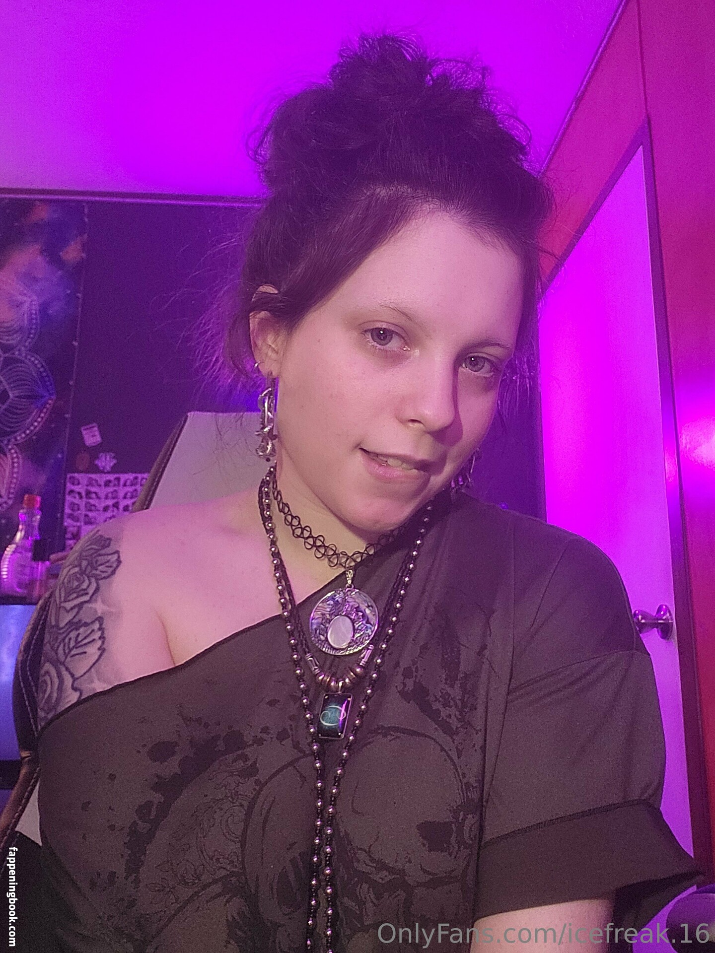 icefreak.16 Onlyfans Nude Leaked Photos photo leak 26 of 49