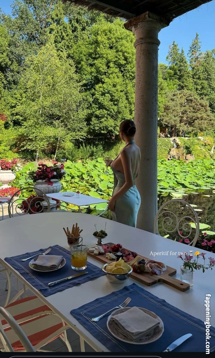 Baek Si Young Onlyfans Nude Leaked Photos photo leak 3 of 47