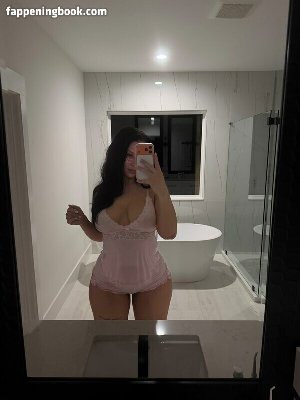 Amelaomore Onlyfans Nude Leaked Photos photo leak 3 of 38