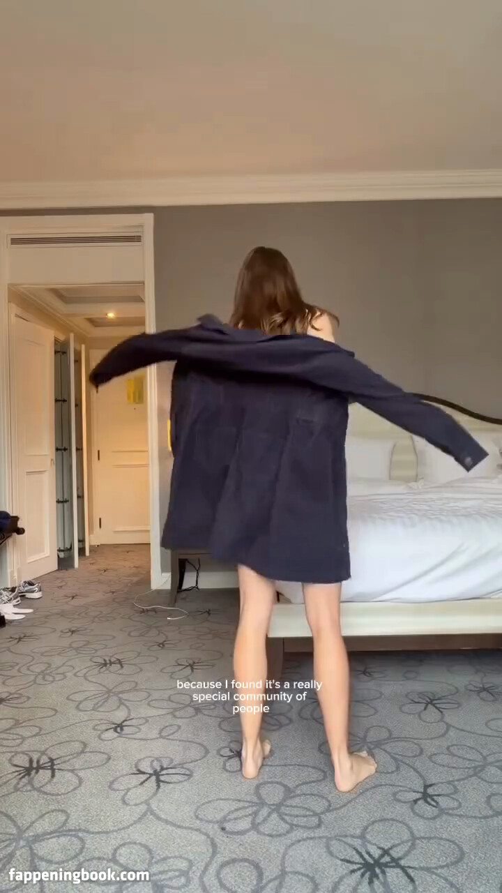 Danielle Panabaker Onlyfans Nude Leaked Photos photo leak 37 of 49