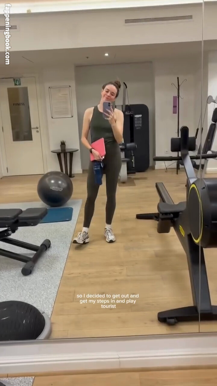 Danielle Panabaker Onlyfans Nude Leaked Photos photo leak 40 of 49