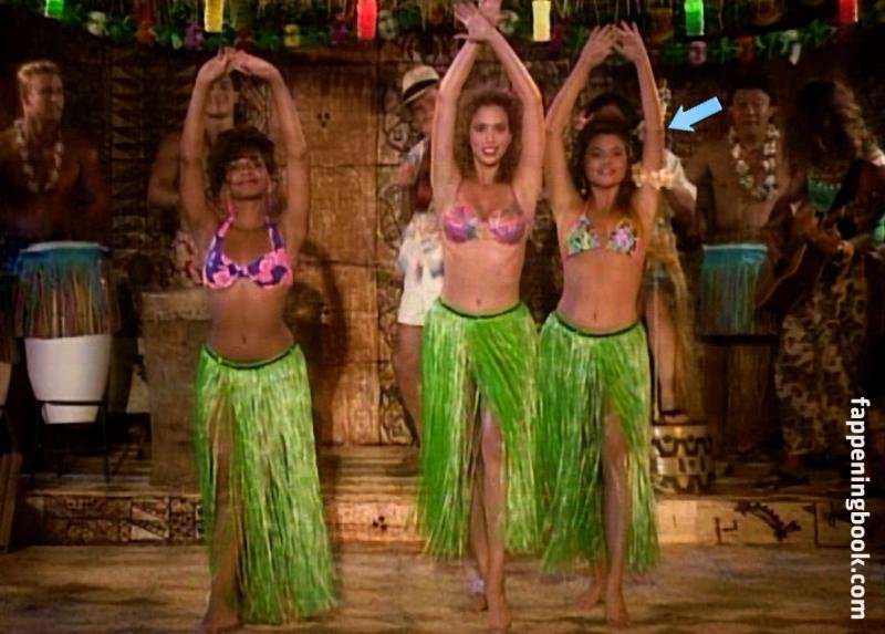 Tiffani-Amber Thiessen Onlyfans Nude Leaked Photos photo leak 38 of 49