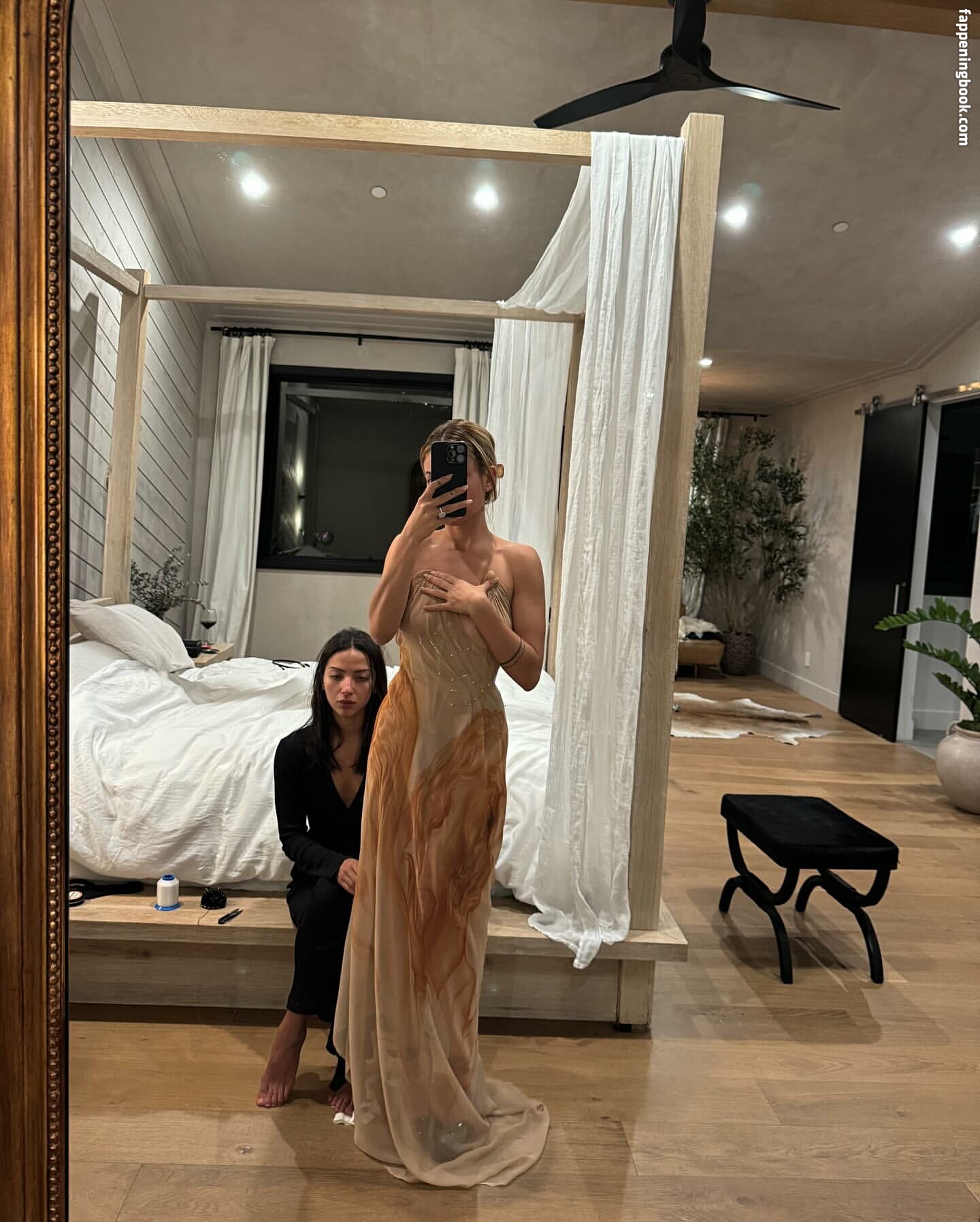 Inanna Sarkis Onlyfans Nude Leaked Photos photo leak 9 of 48