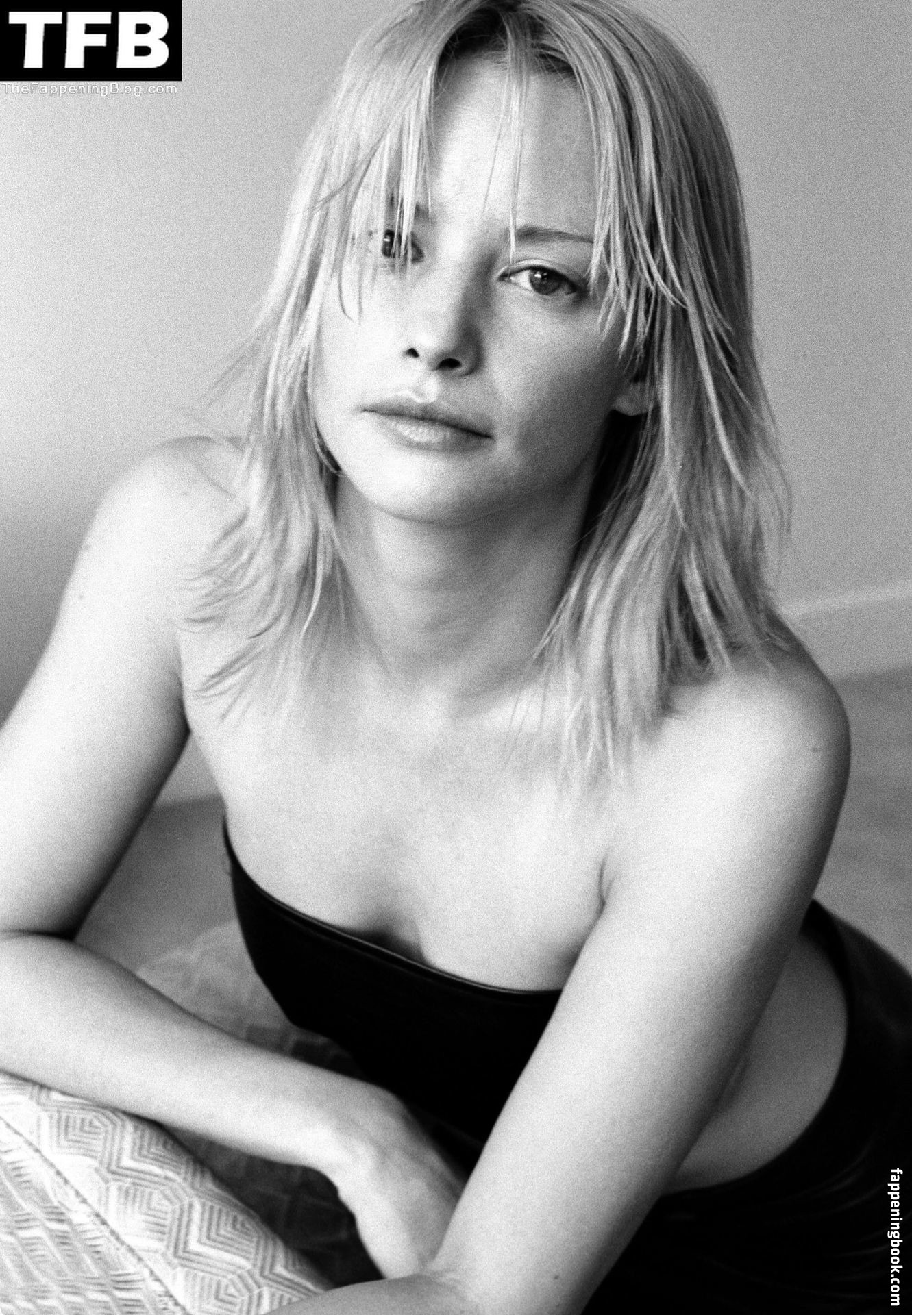 Sienna Guillory Onlyfans Nude Leaked Photos photo leak 11 of 48