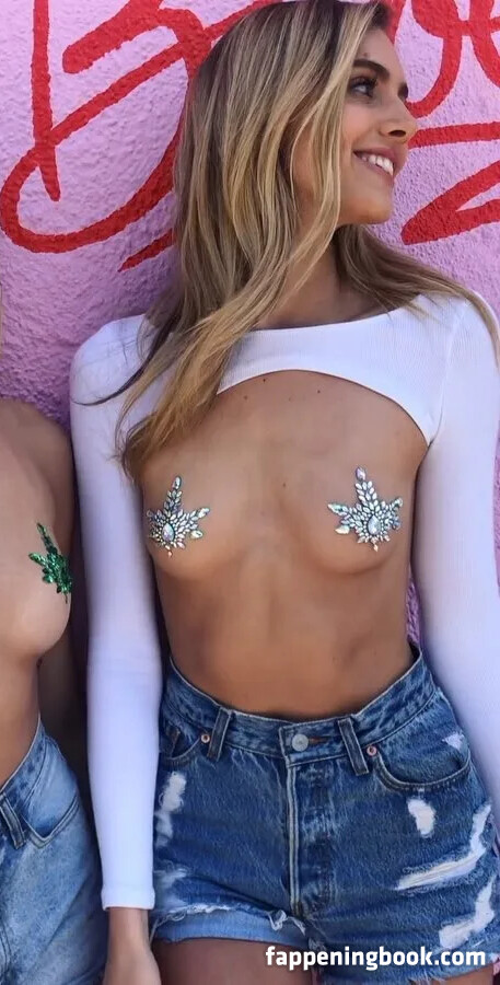 Kari Cassandra Riley Onlyfans Nude Leaked Photos photo leak 3 of 33