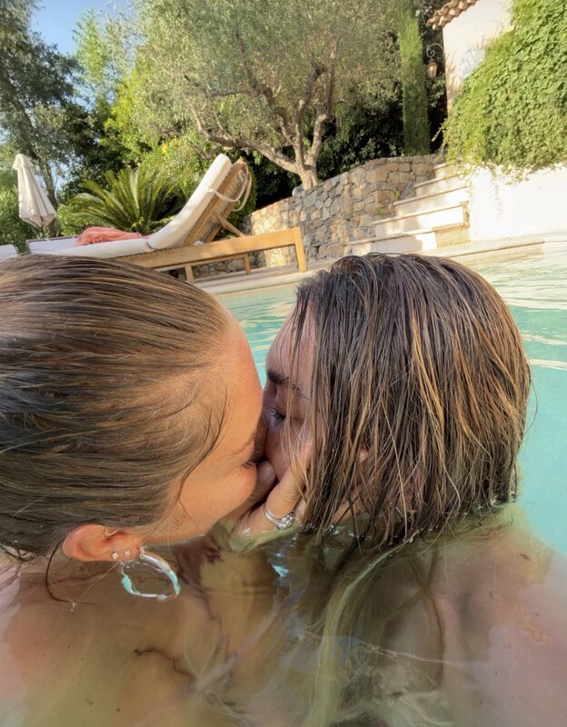 Tantot Twins - Pauline (@popstantot) & Mathilde (@mathildtantot) OnlyFans Nude Leaks photo leak 154 of 850