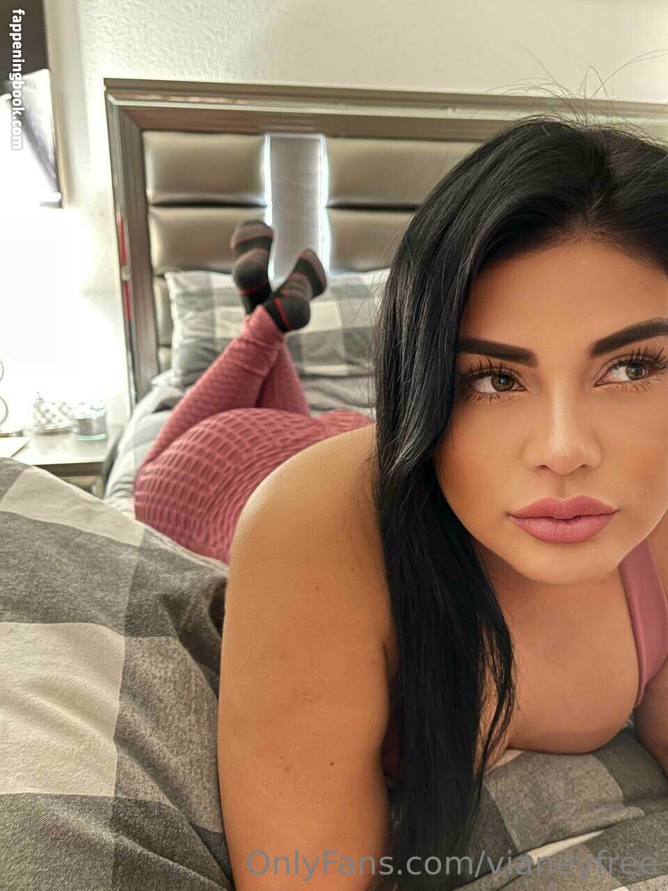 vianeyfree Onlyfans Nude Leaked Photos photo leak 14 of 48