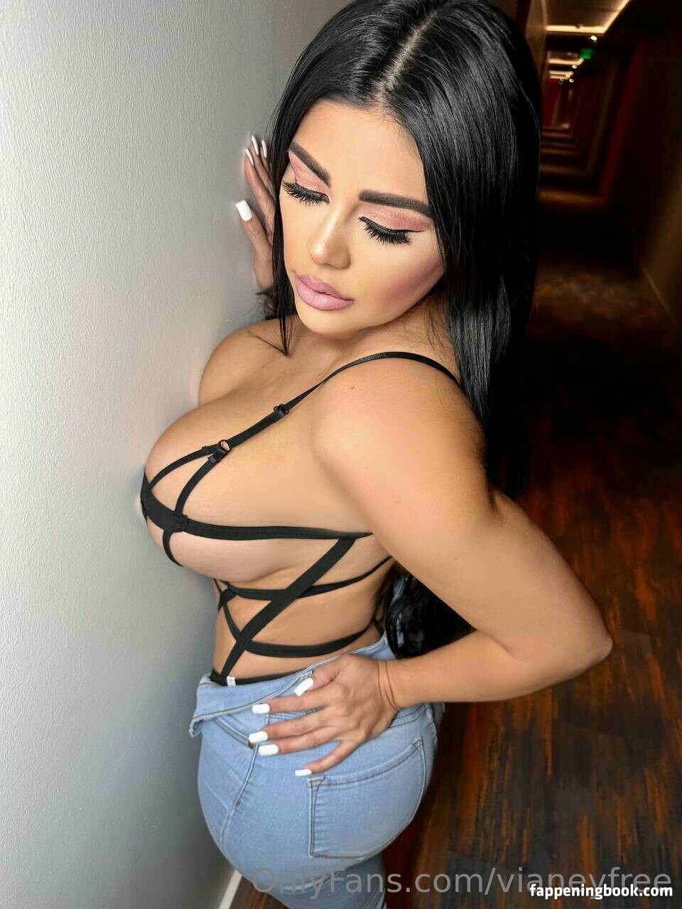 vianeyfree Onlyfans Nude Leaked Photos photo leak 47 of 48