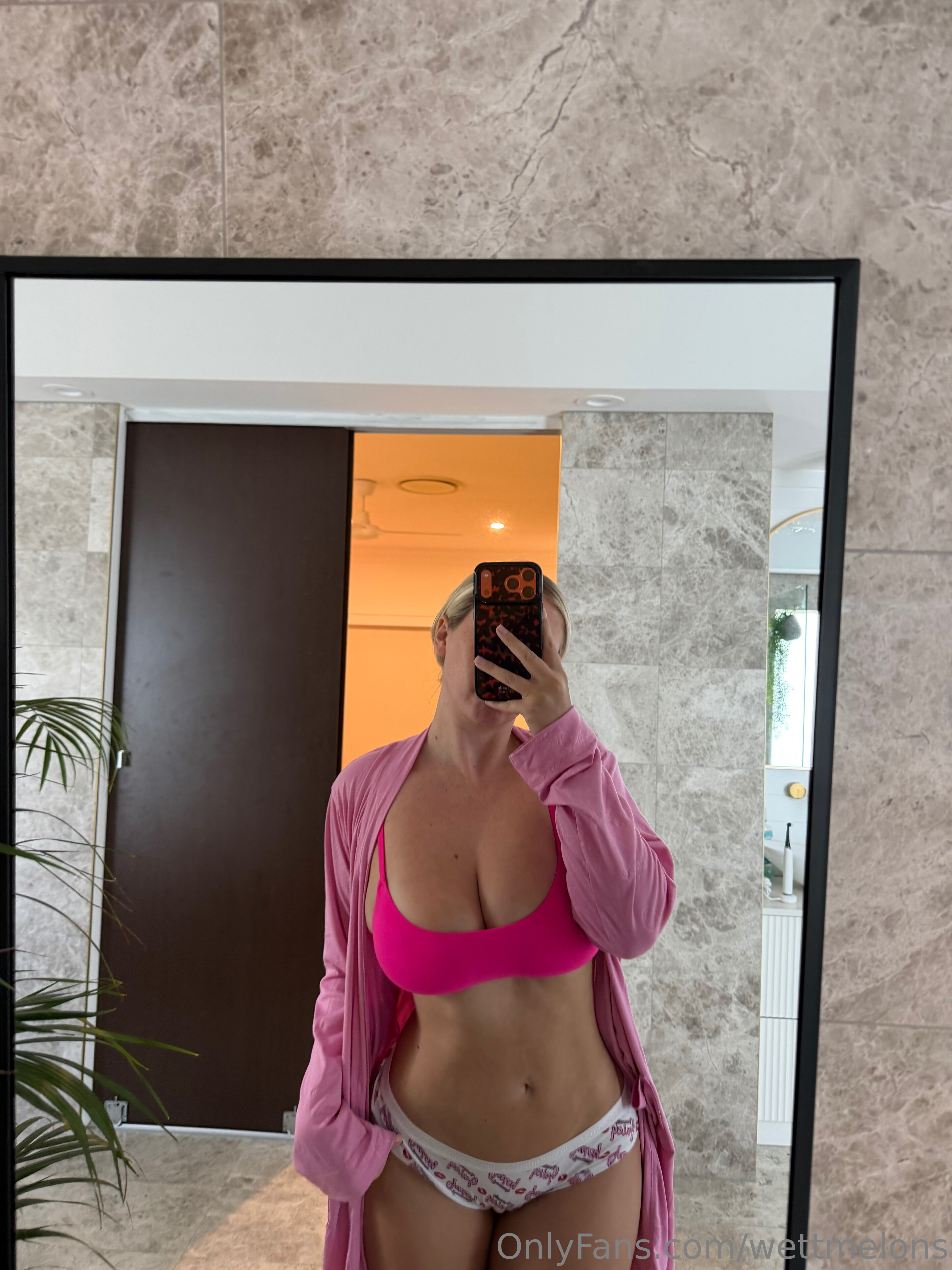 WettMelons OnlyFans Nude Leaks photo leak 989 of 3957