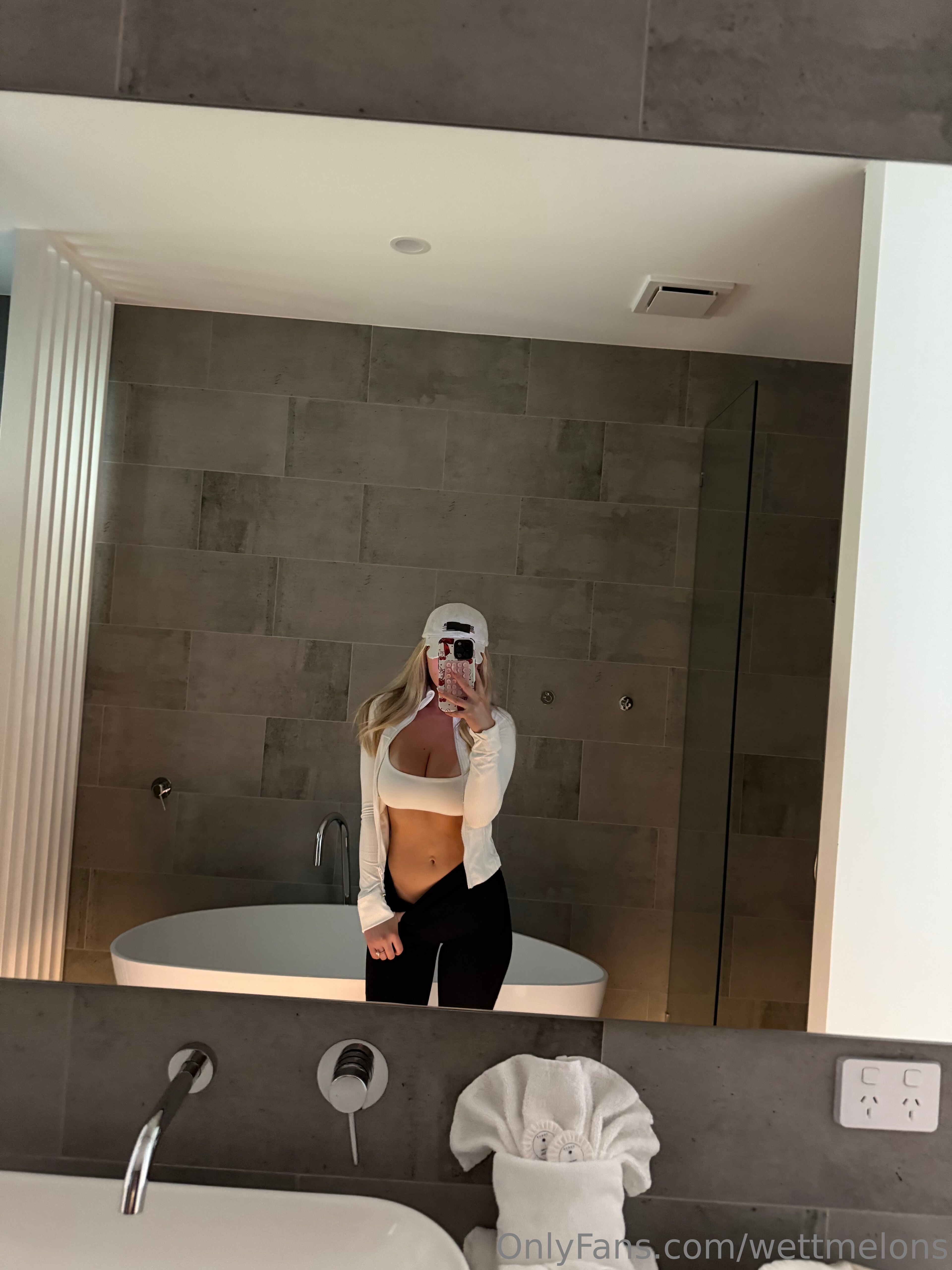 WettMelons OnlyFans Nude Leaks photo leak 1604 of 3957