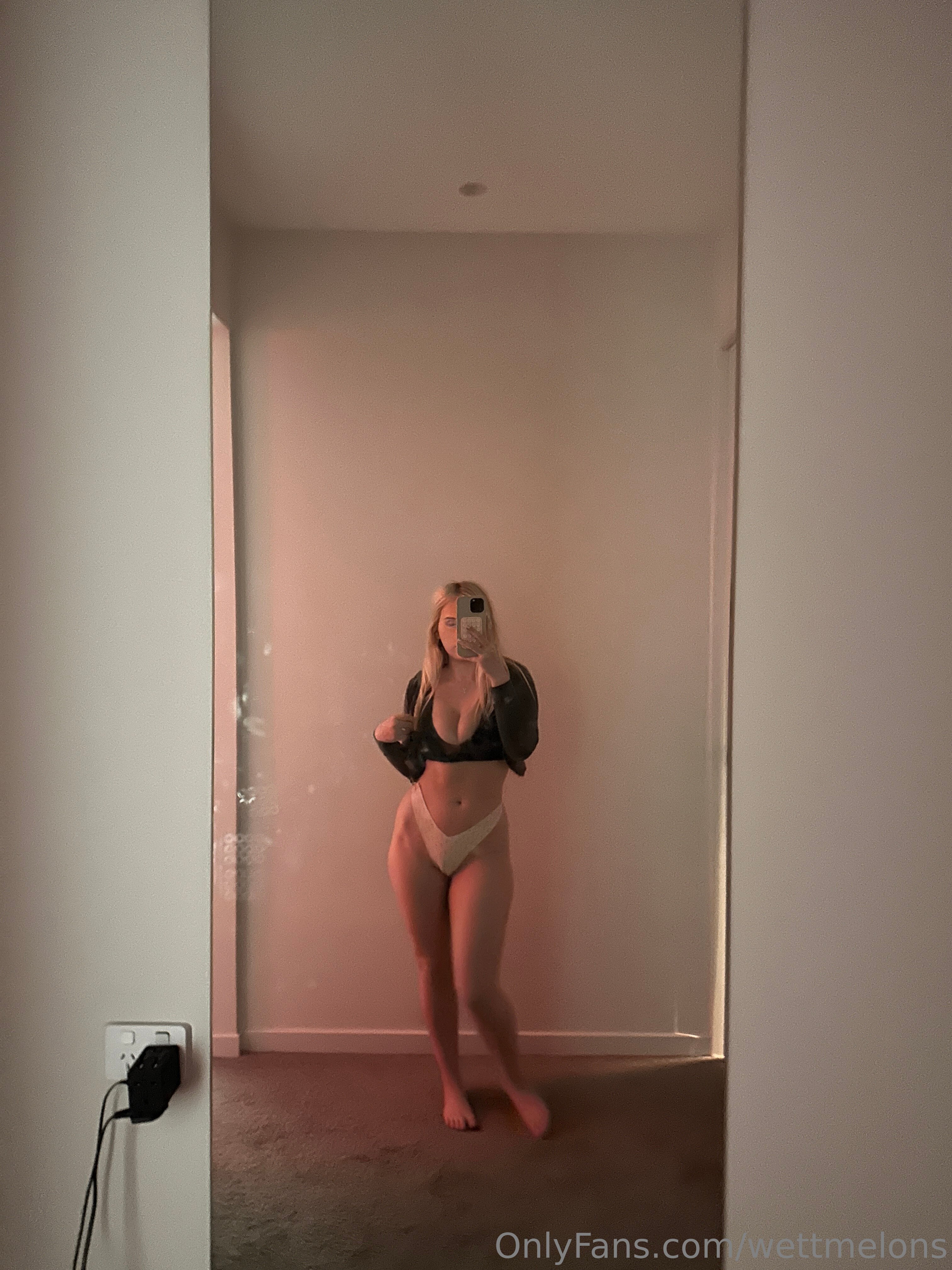 WettMelons OnlyFans Nude Leaks photo leak 1842 of 3957