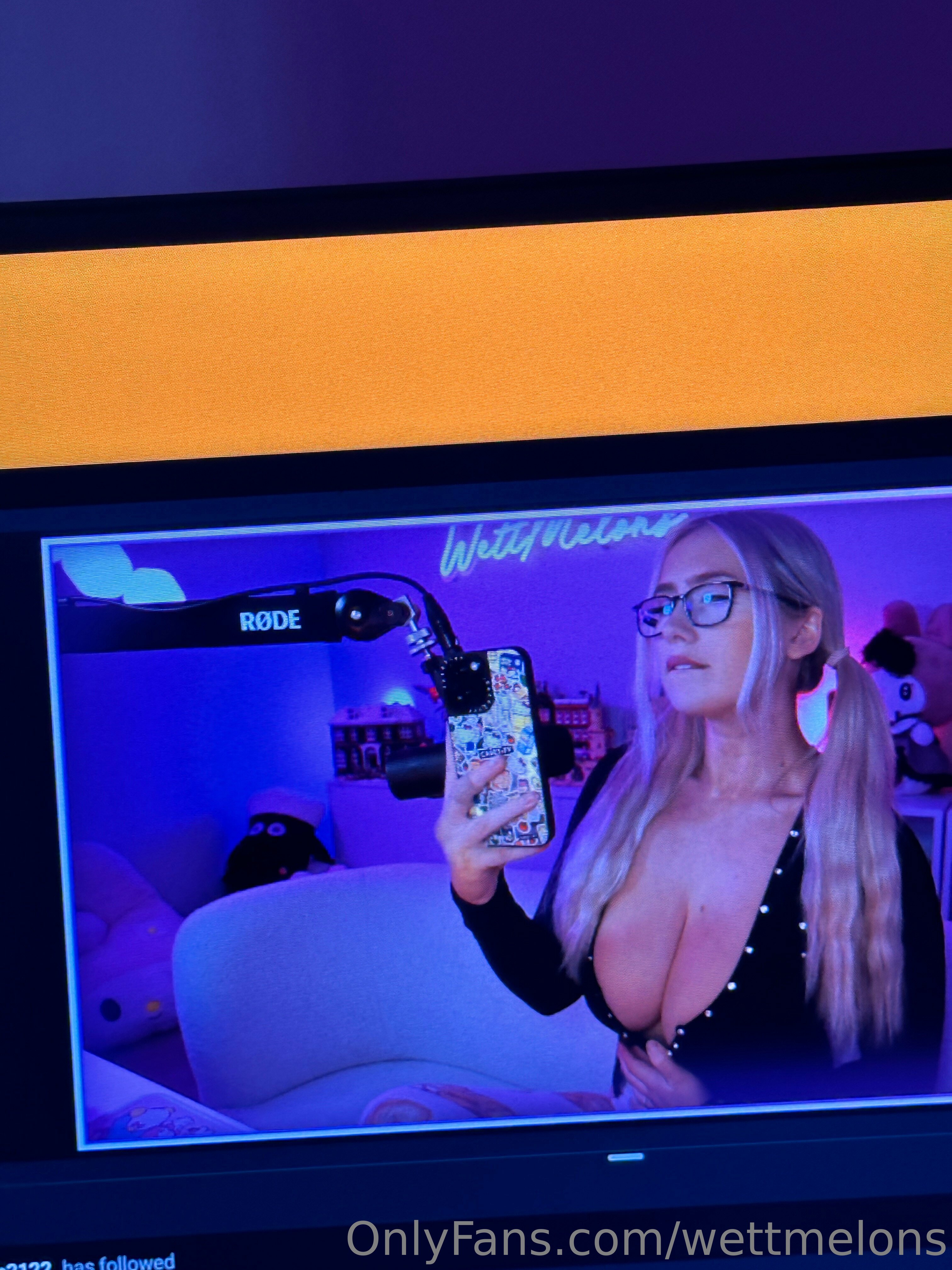 WettMelons OnlyFans Nude Leaks photo leak 2758 of 3957