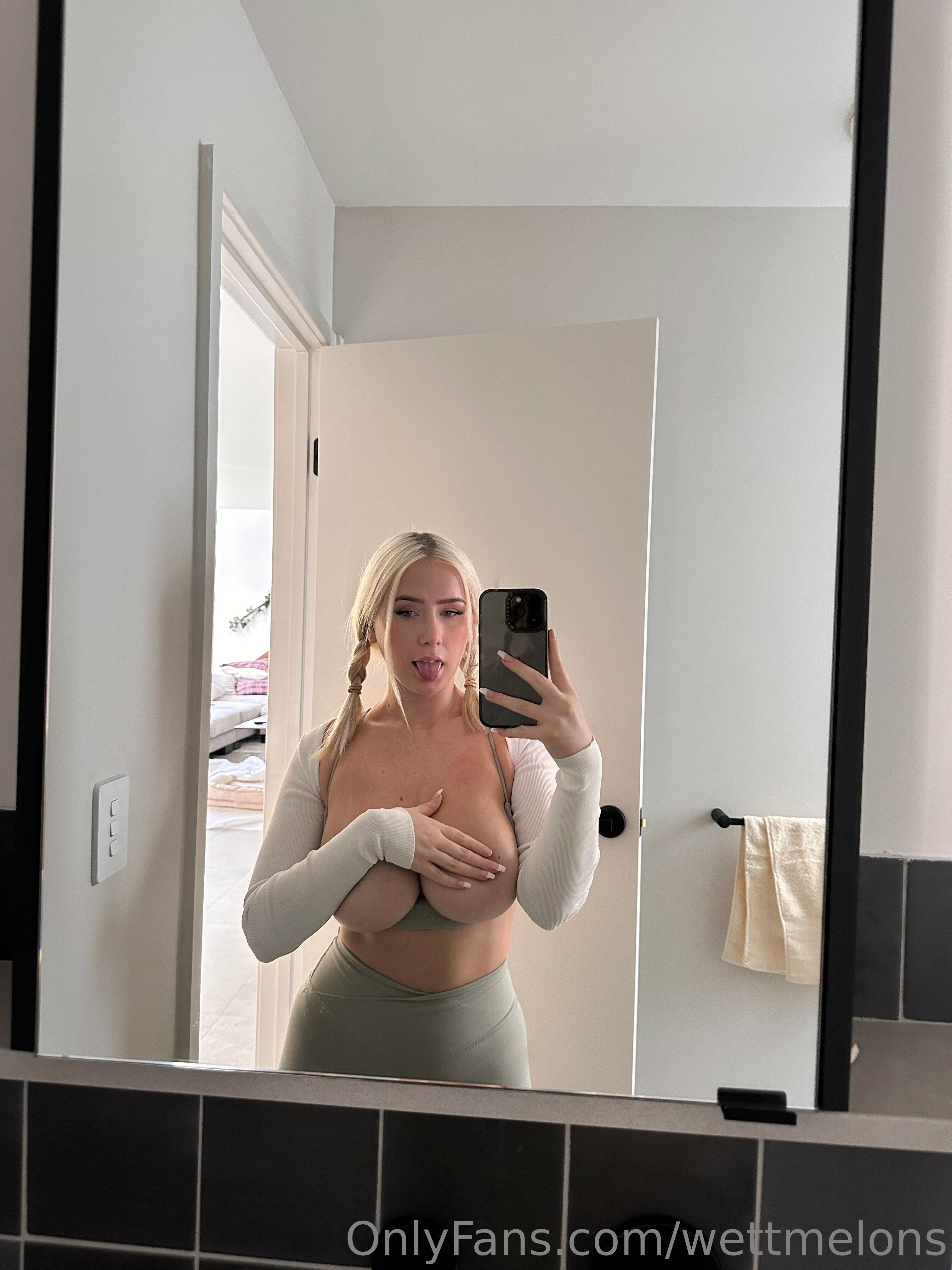 WettMelons OnlyFans Nude Leaks photo leak 3316 of 3957