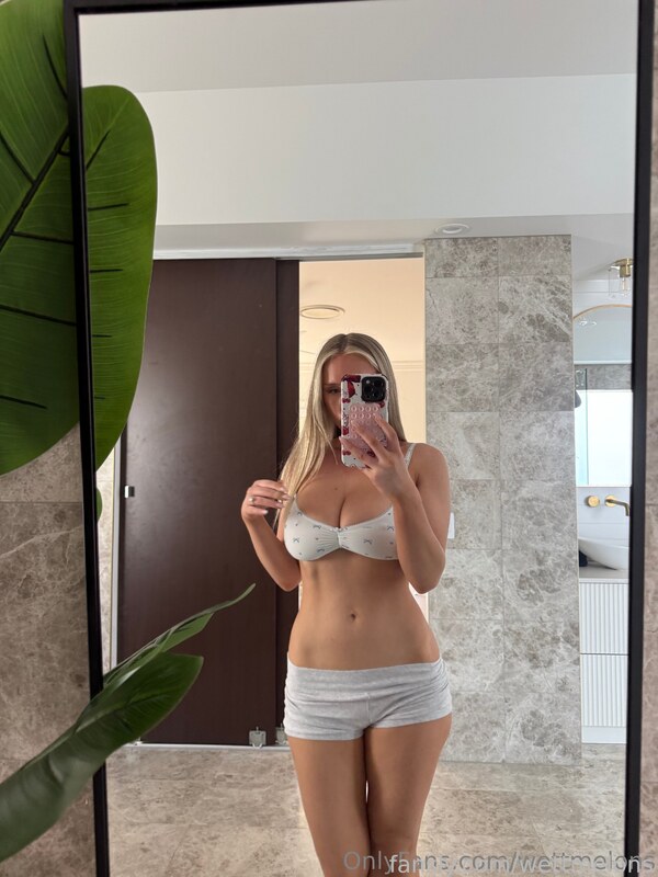 WettMelons OnlyFans Nude Leaks photo leak 487 of 3957