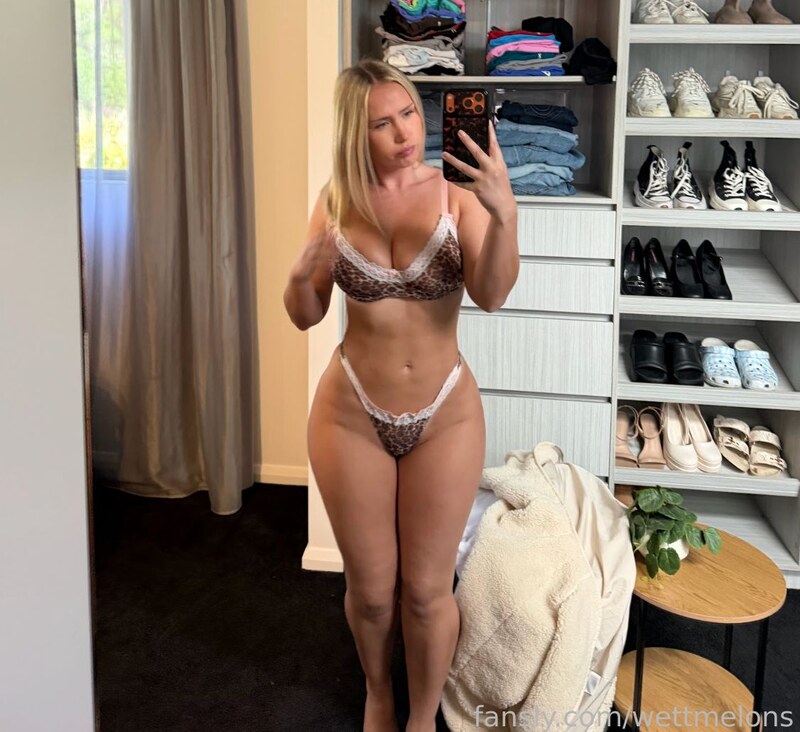 WettMelons OnlyFans Nude Leaks photo leak 528 of 3957