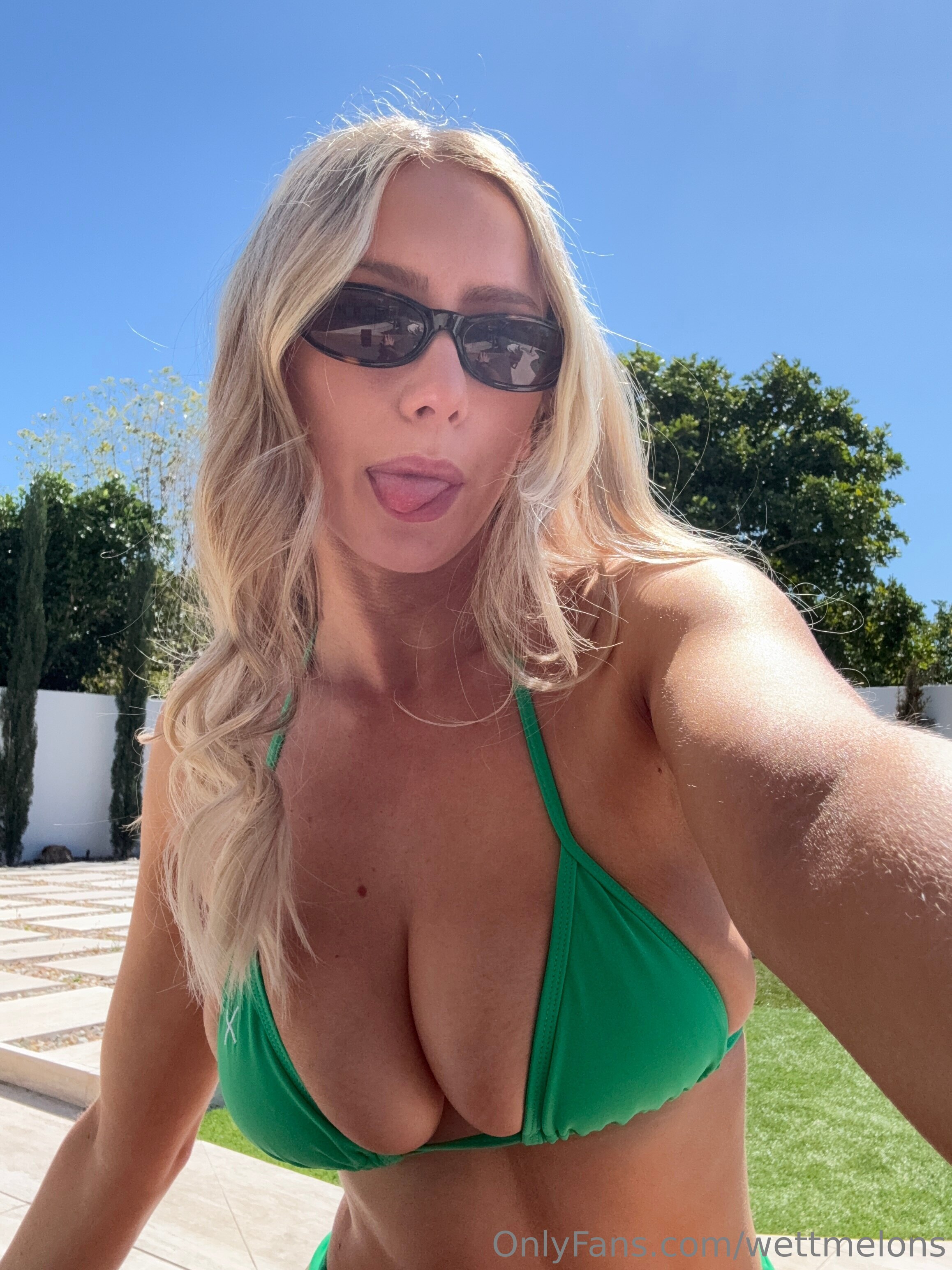 WettMelons OnlyFans Nude Leaks photo leak 703 of 3957