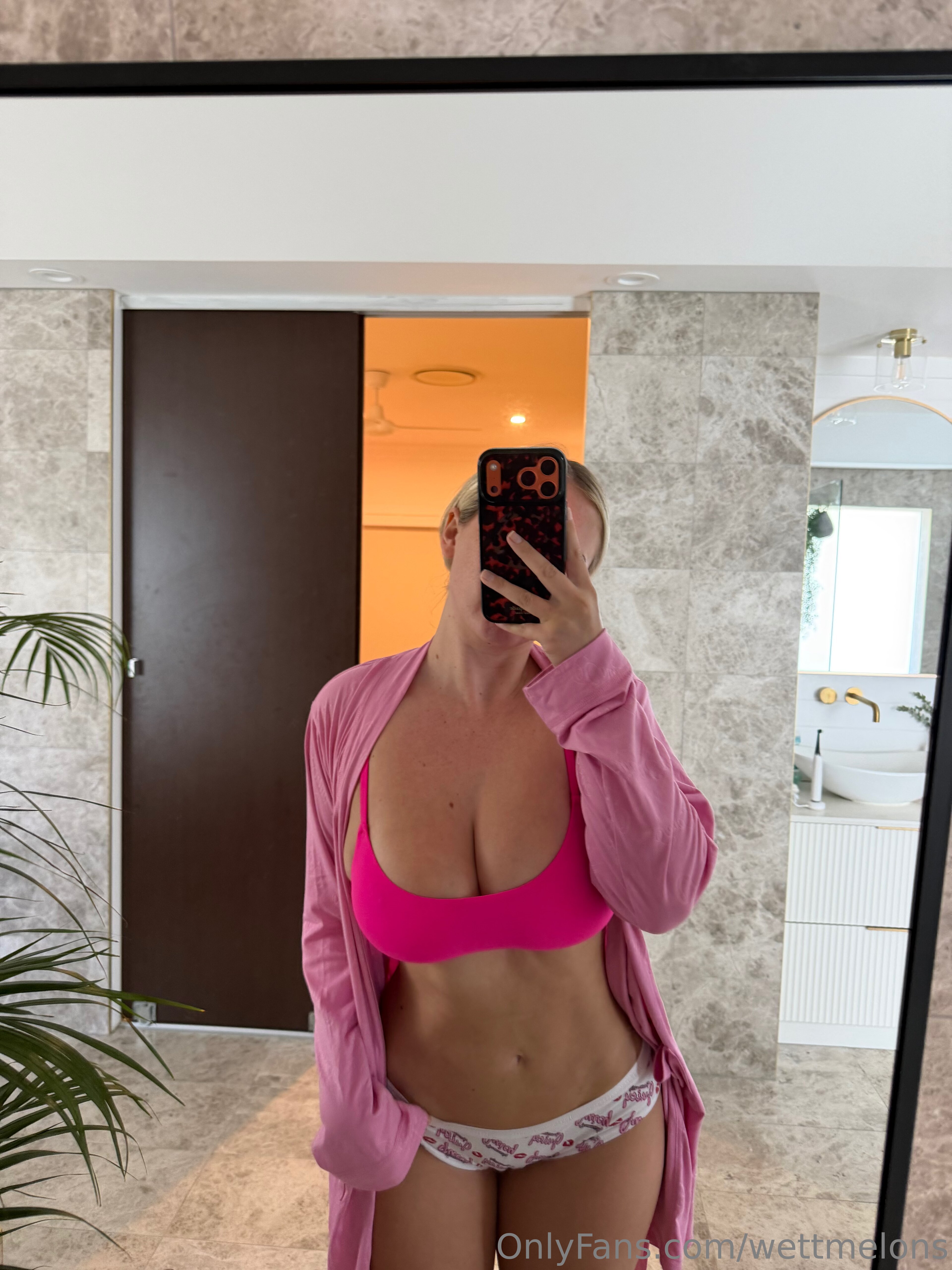 WettMelons OnlyFans Nude Leaks photo leak 847 of 3957