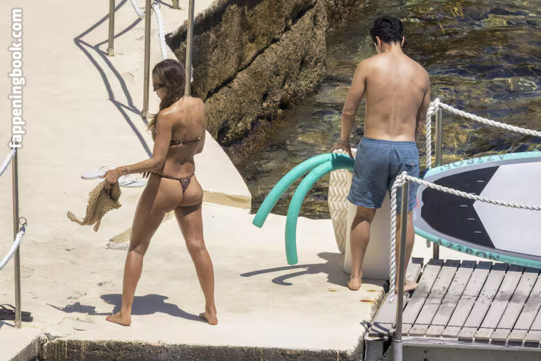 Jessica Alba Onlyfans Nude Leaked Photos photo leak 43 of 46