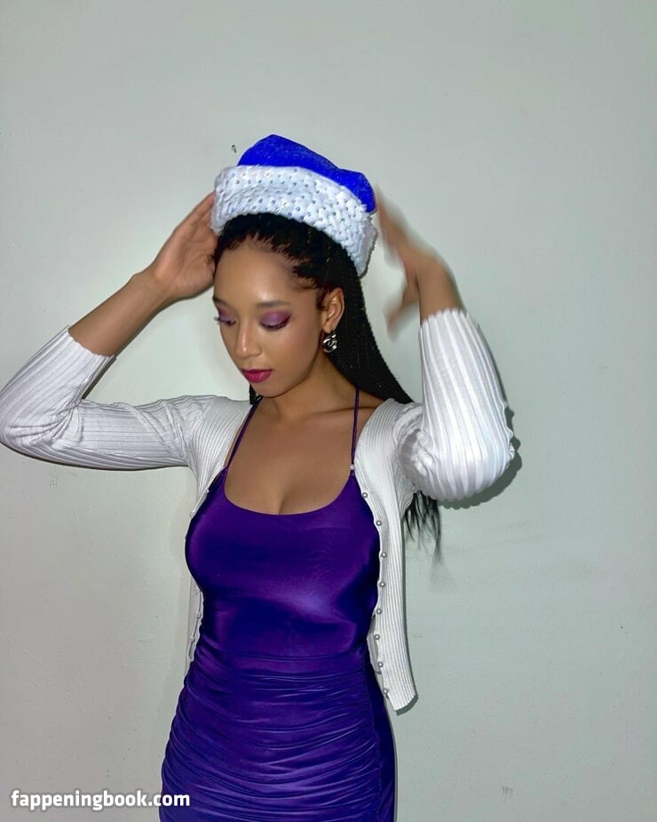 Amala Ekpunobi Onlyfans Nude Leaked Photos photo leak 28 of 33
