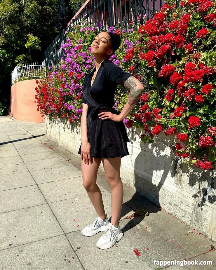 Amala Ekpunobi Onlyfans Nude Leaked Photos photo leak 30 of 33