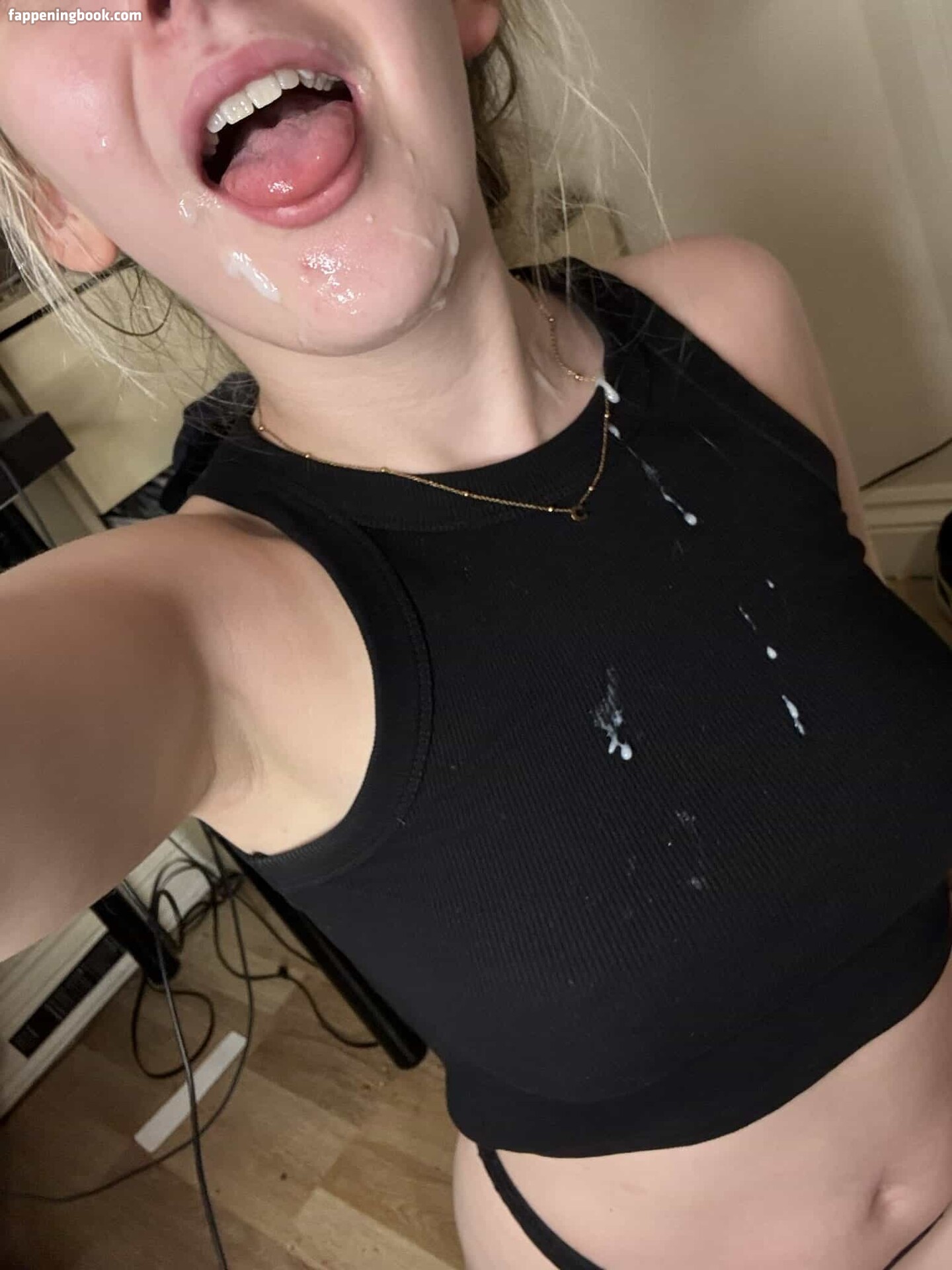 AbbiGilx Onlyfans Nude Leaked Photos photo leak 38 of 42