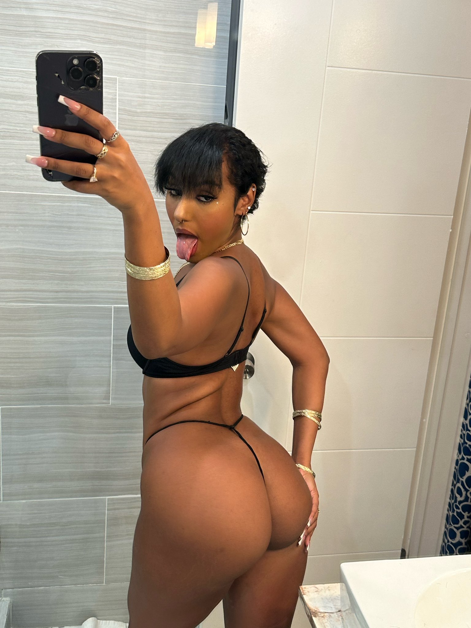 burlz (biggburlz) OnlyFans Nude Leaks photo leak 76 of 132