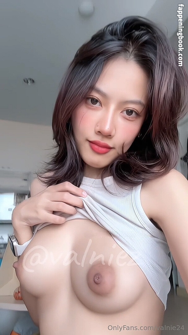 Valniez Onlyfans Nude Leaked Photos photo leak 49 of 49