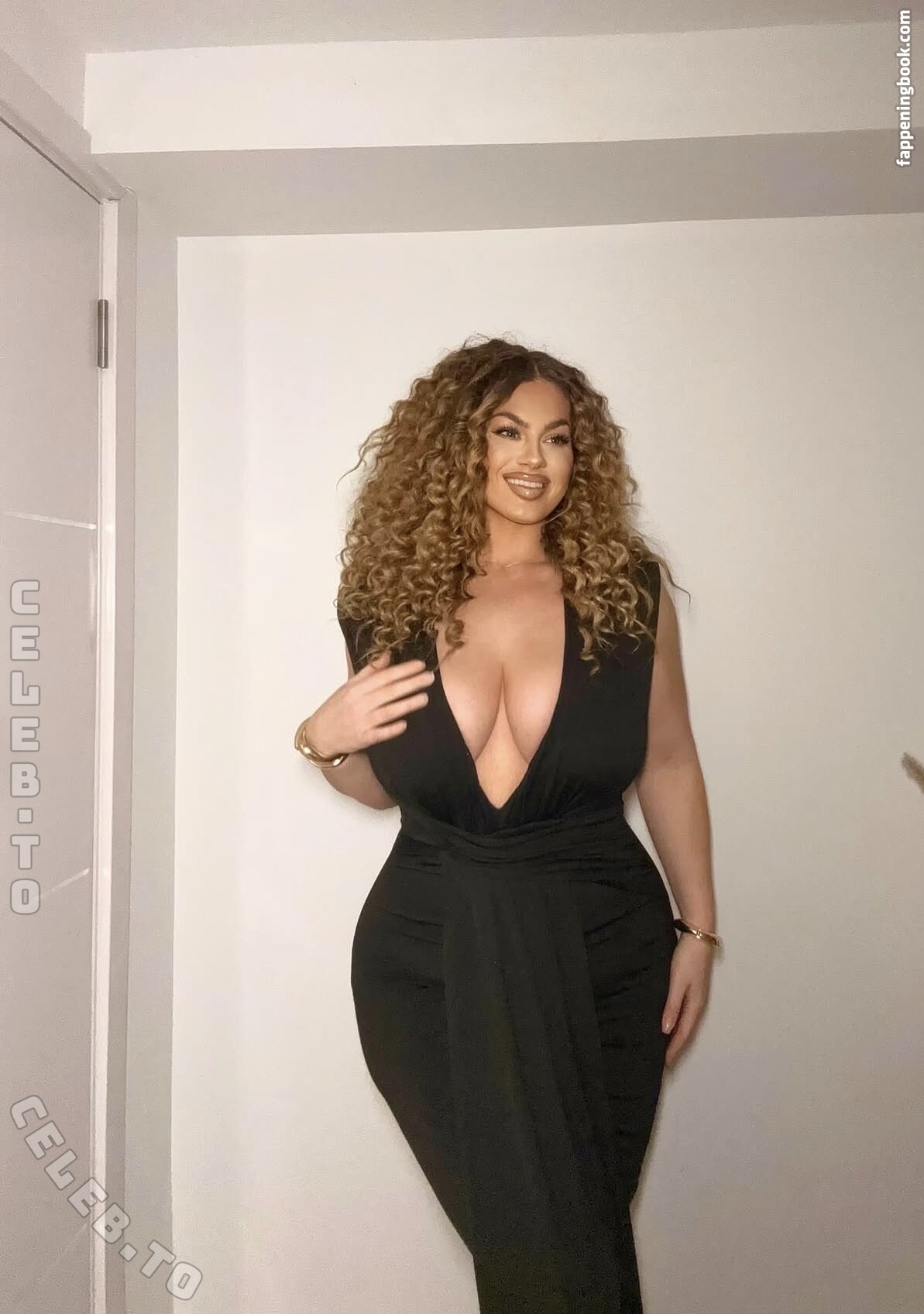 Hanna Wilperath Onlyfans Nude Leaked Photos photo leak 1 of 49