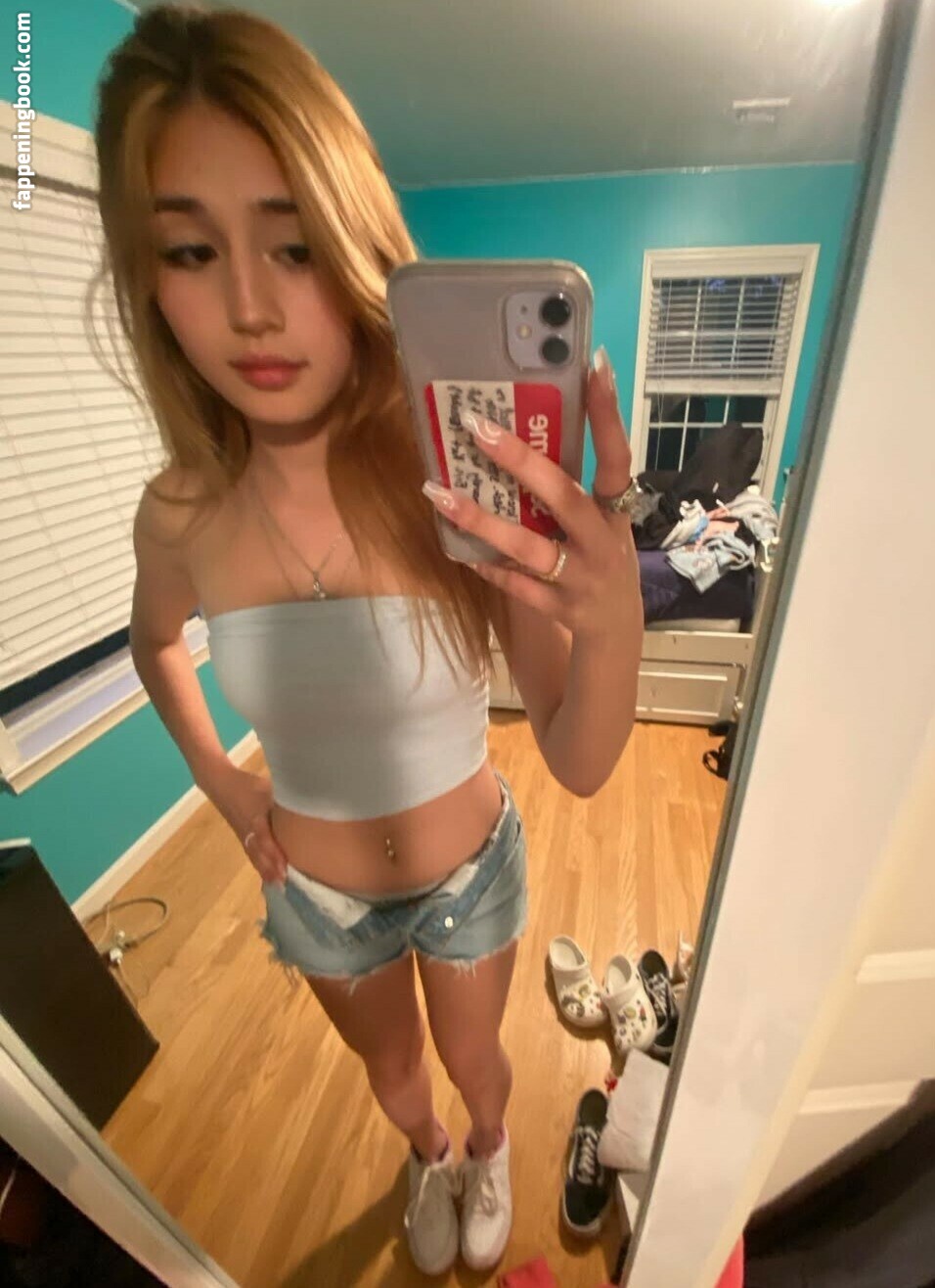 Emilykr0pp Onlyfans Nude Leaked Photos photo leak 1 of 26