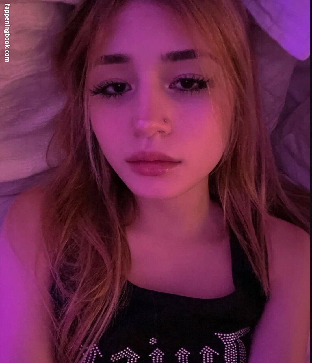 Emilykr0pp Onlyfans Nude Leaked Photos photo leak 9 of 26