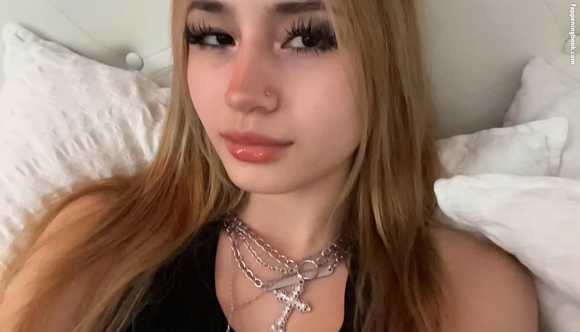 Emilykr0pp Onlyfans Nude Leaked Photos photo leak 13 of 26