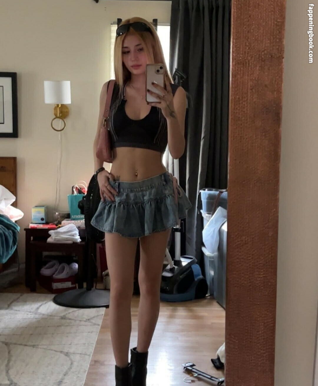Emilykr0pp Onlyfans Nude Leaked Photos photo leak 22 of 26